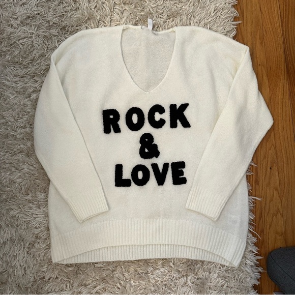 Elan - Rock & Love Sweater - Size Small - Picture 1 of 10